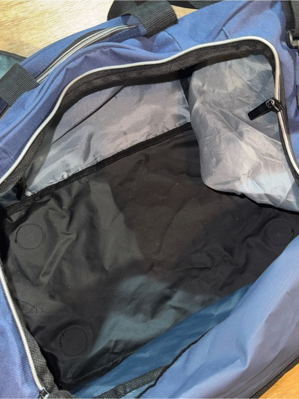 Reebok Sports Gym/sports Bag Dark Blue Duffel Bag With Strap Expandable Baseball